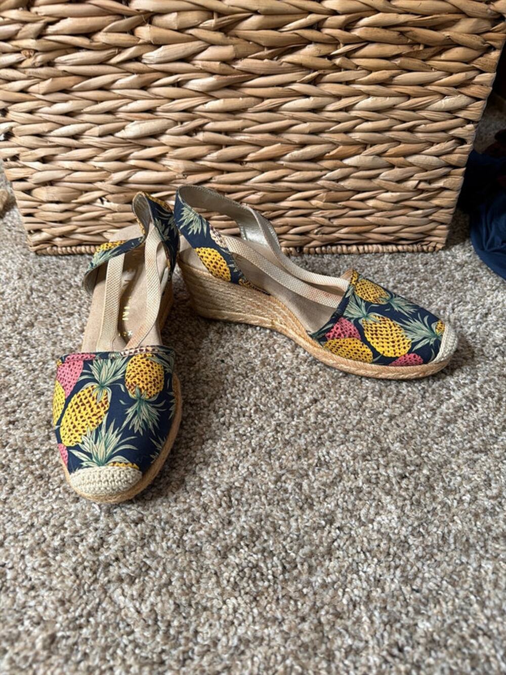 Anne Klein espadrille pineapple shoes 8 734